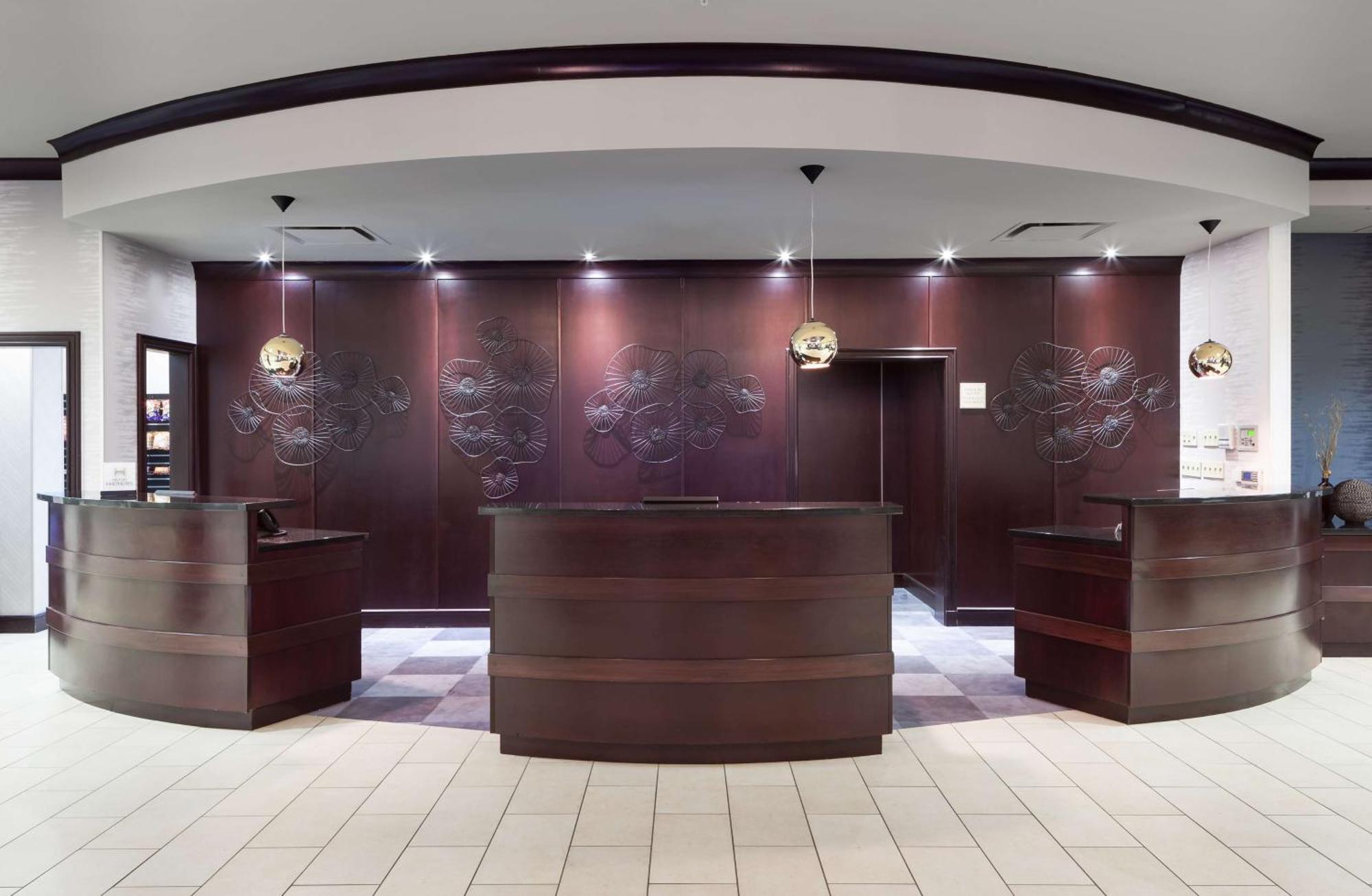 Embassy Suites Tampa - Brandon Heartland Bagian luar foto